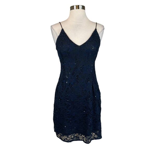 Blue Sequined Lace Cocktail Dress Size 6 Sleeveless V-Neck Mini Sheath by AQUA - Picture 1 of 10